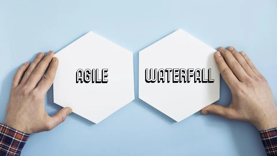 Agile vs Waterfall Methodology 